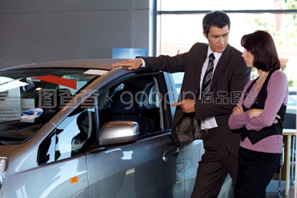 駕馭未來 全方位解讀汽車特點，助力您的明智之選